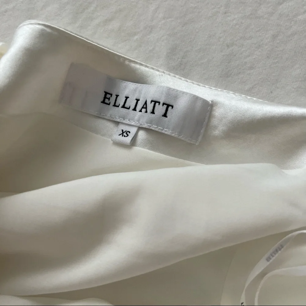 Revolve | Elliatt Cassini dress in ivory - Picture 6 of 7
